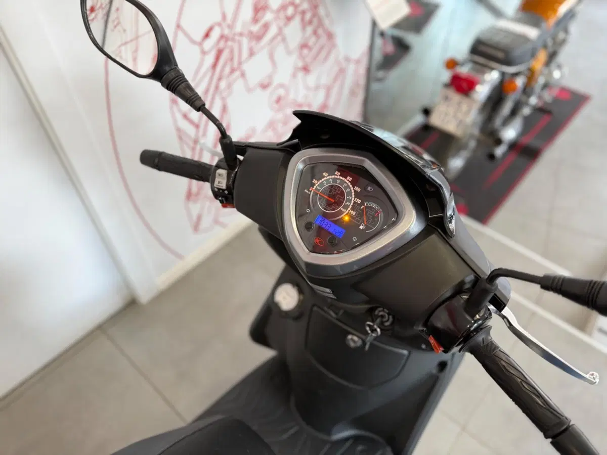 Kymco Agility 125 R16 Power Up (2021 - 26) (8)