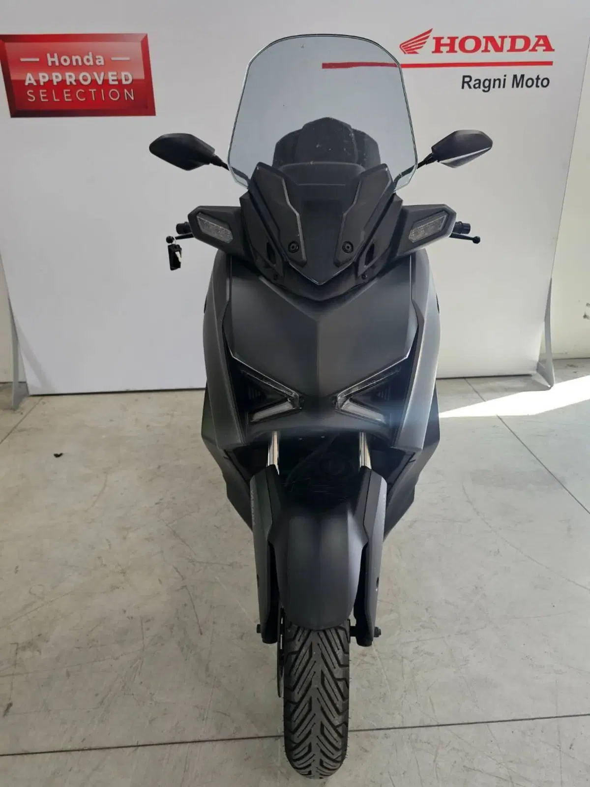 Yamaha X-Max 300 (2021 - 24) (3)