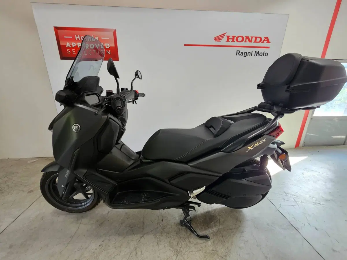 Yamaha X-Max 300 (2021 - 24) (2)