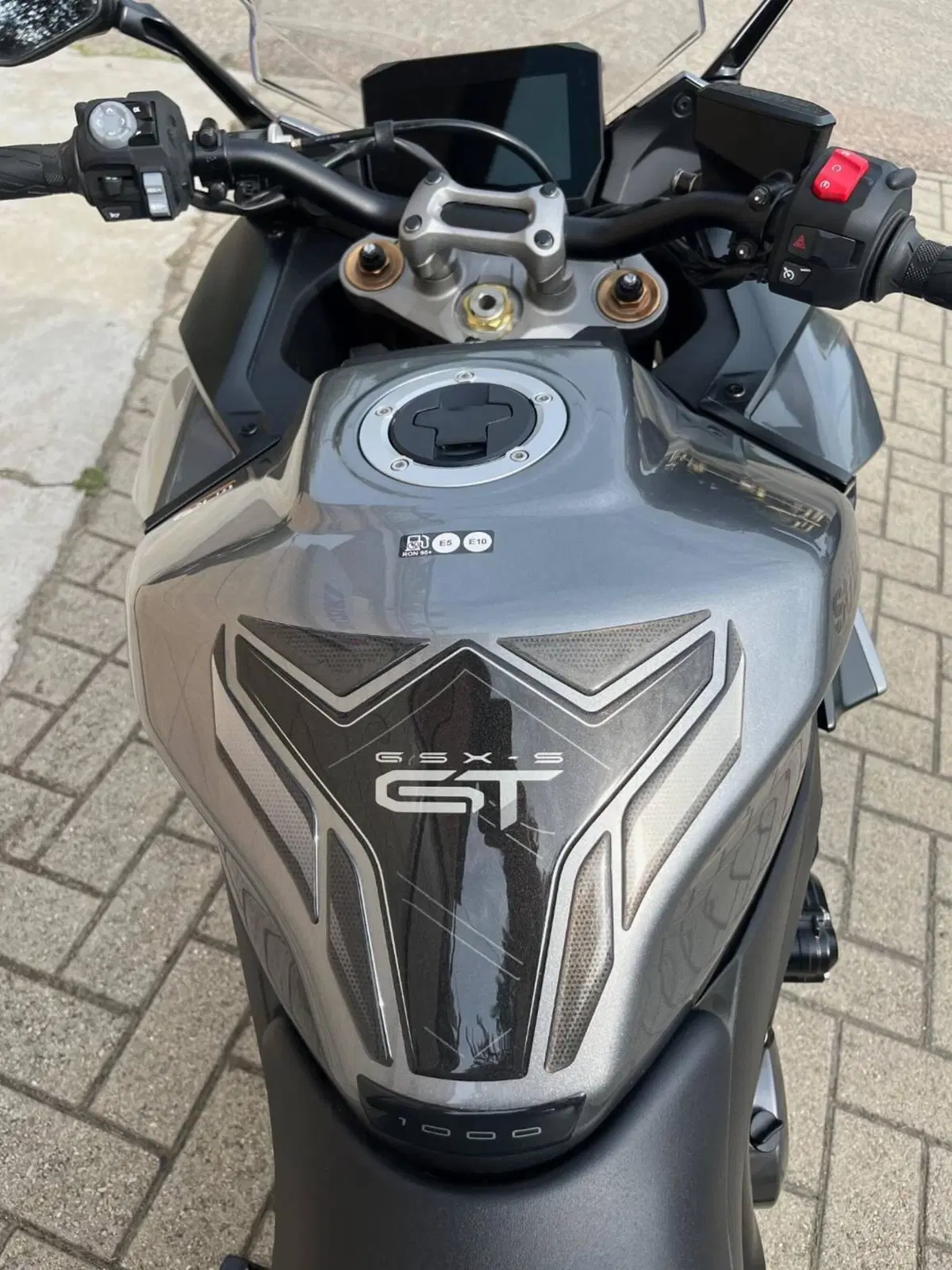 Suzuki GSX-S1000GT (2025 - 26) (5)