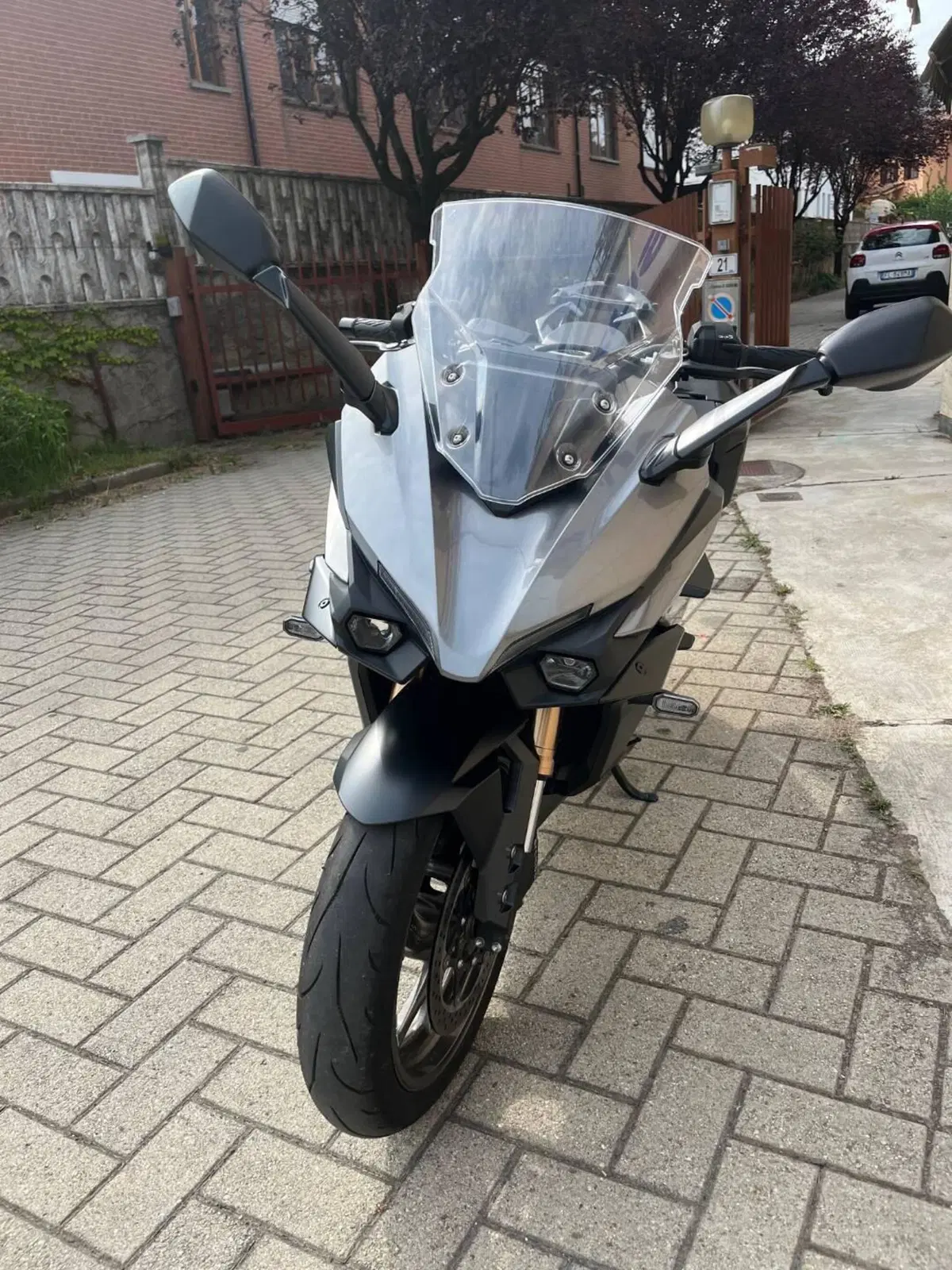 Suzuki GSX-S1000GT (2025 - 26) (9)