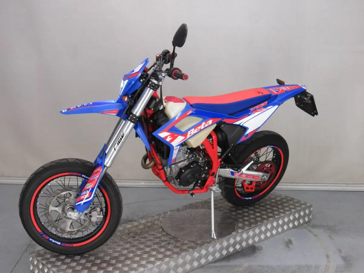 Betamotor RR 125 4T Motard R (2023 - 24) (4)