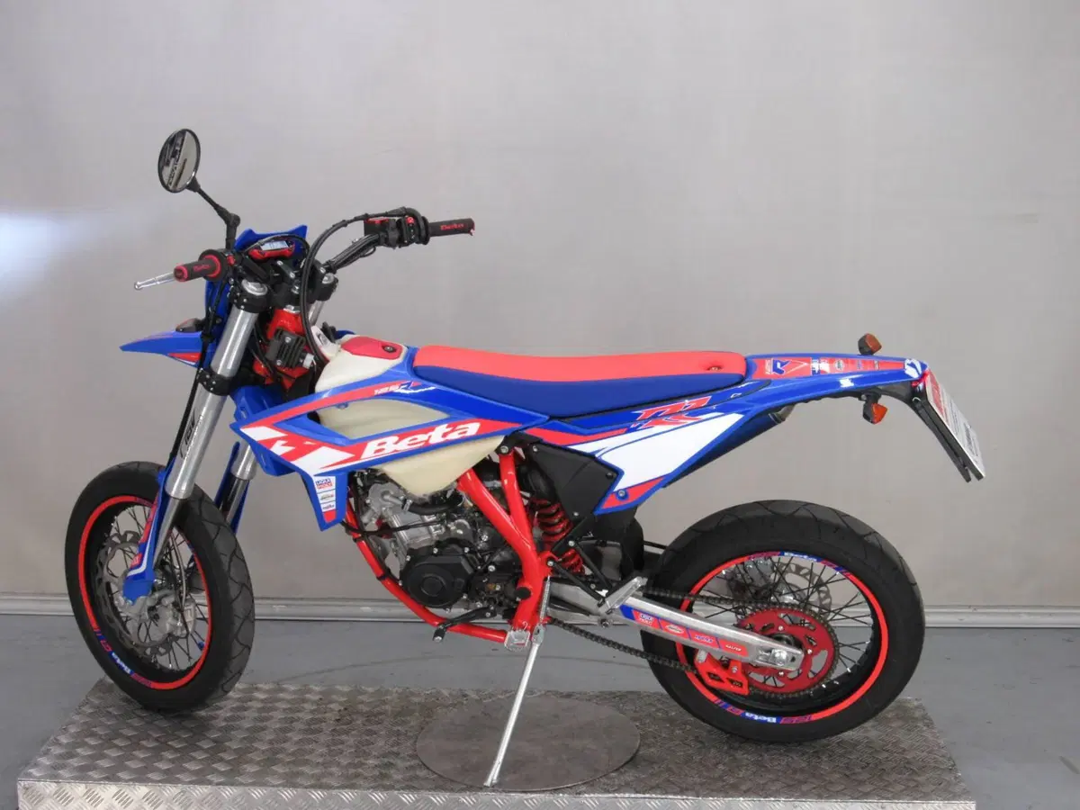 Betamotor RR 125 4T Motard R (2023 - 24) (5)