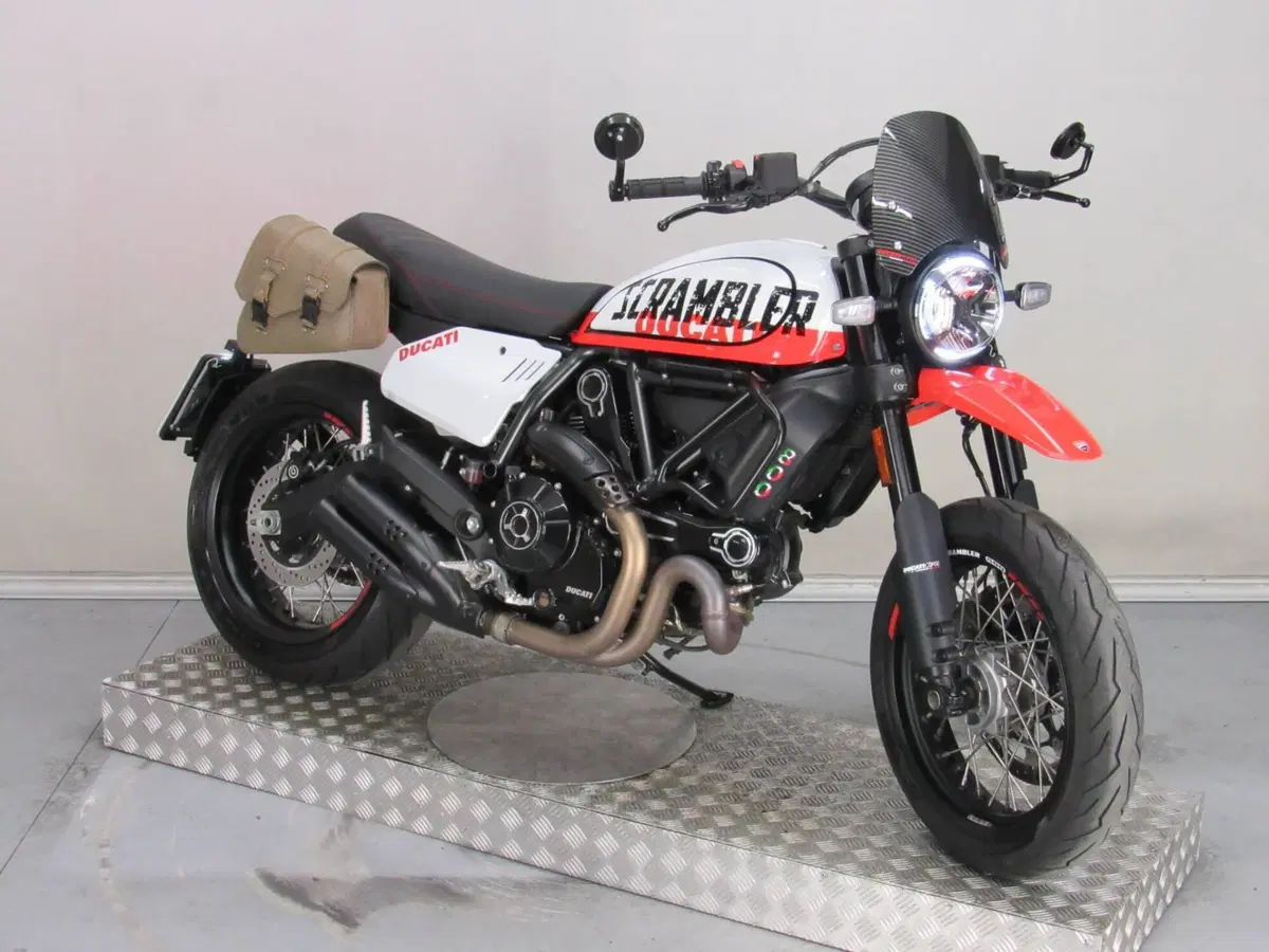 Ducati Scrambler 800 Urban Motard (2022) (3)
