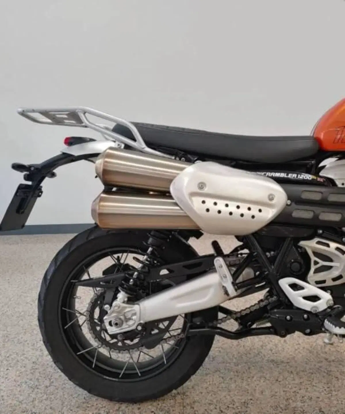 Triumph Scrambler 1200 XE (2024 - 25) (4)