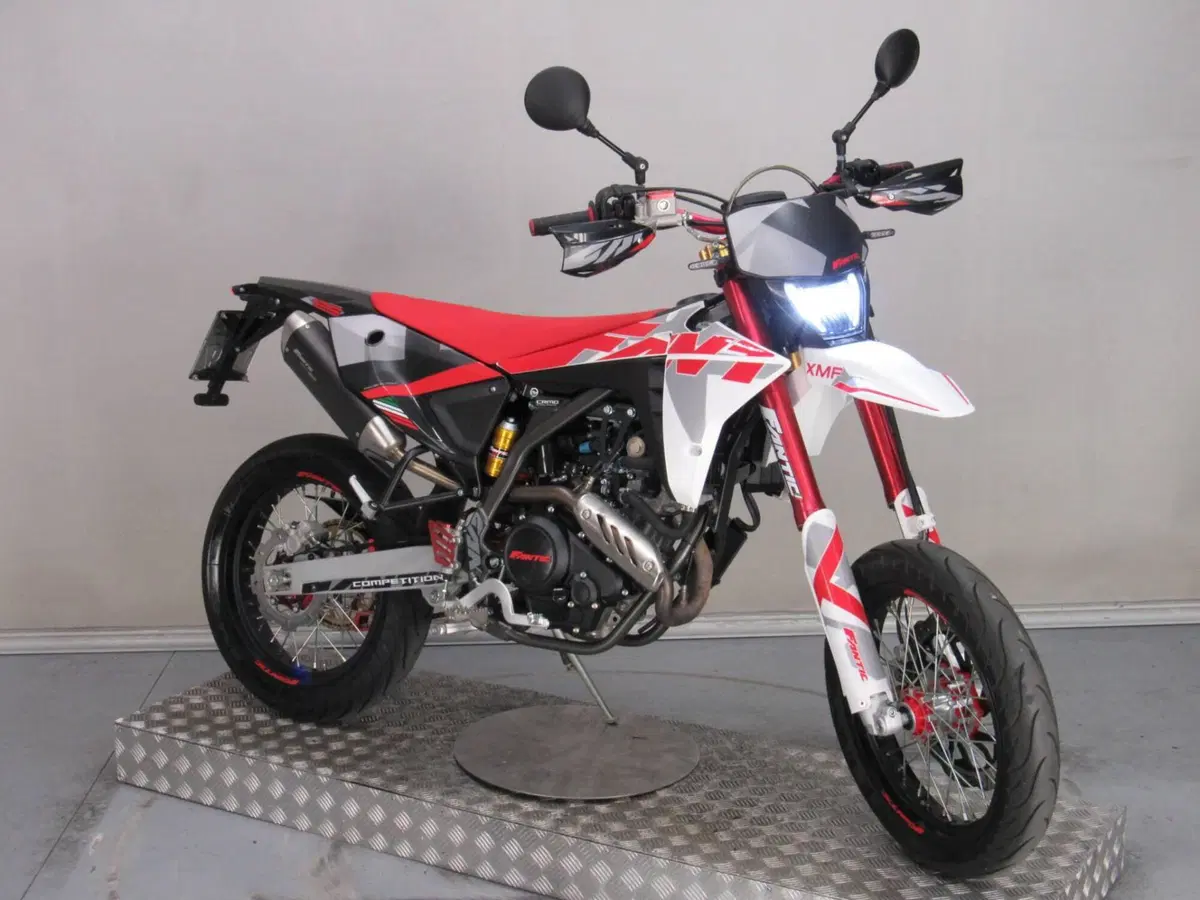 Fantic Motor XMF 125 Competition (2025 - 26) (3)