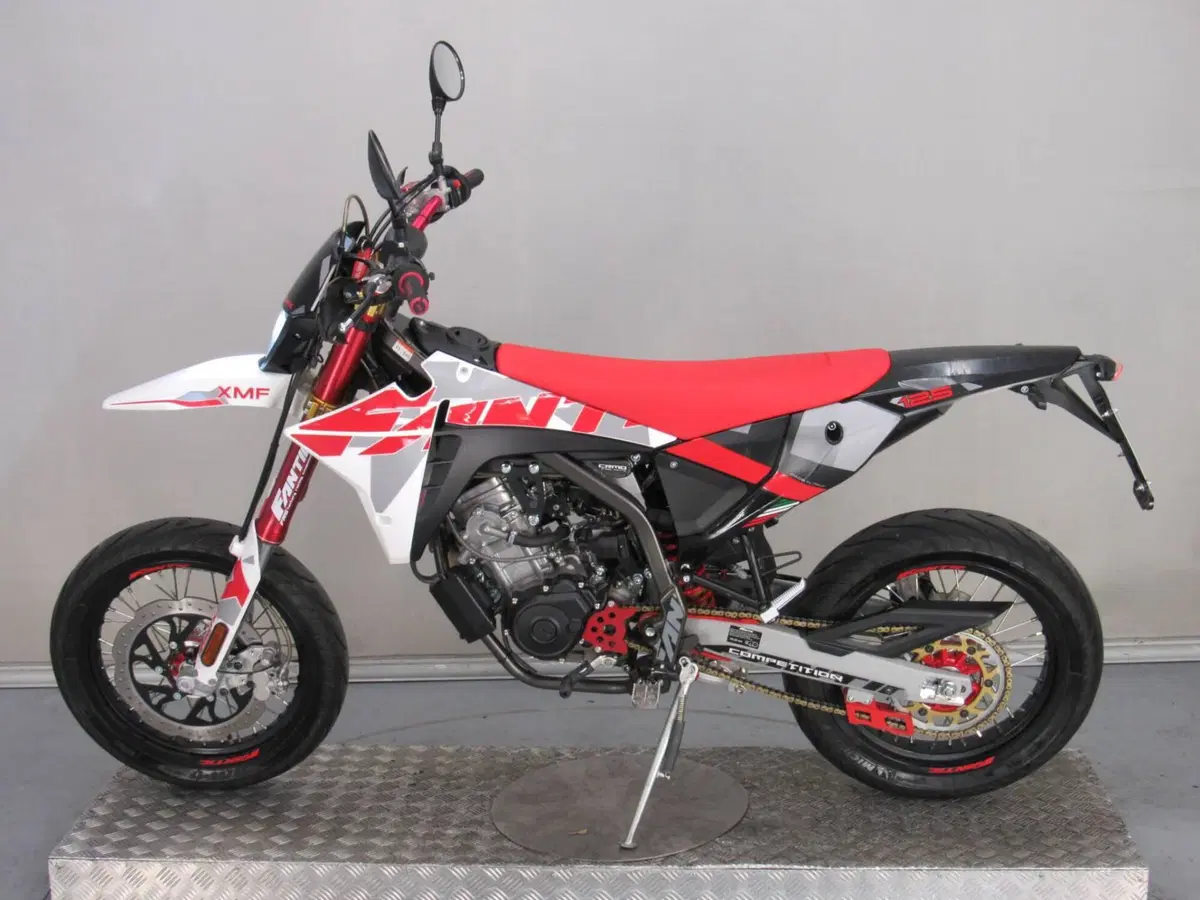 Fantic Motor XMF 125 Competition (2025 - 26) (5)