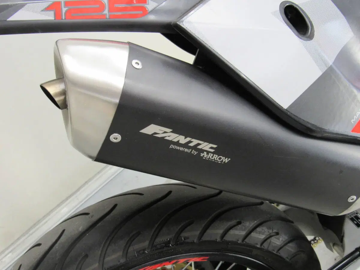 Fantic Motor XMF 125 Competition (2025 - 26) (11)