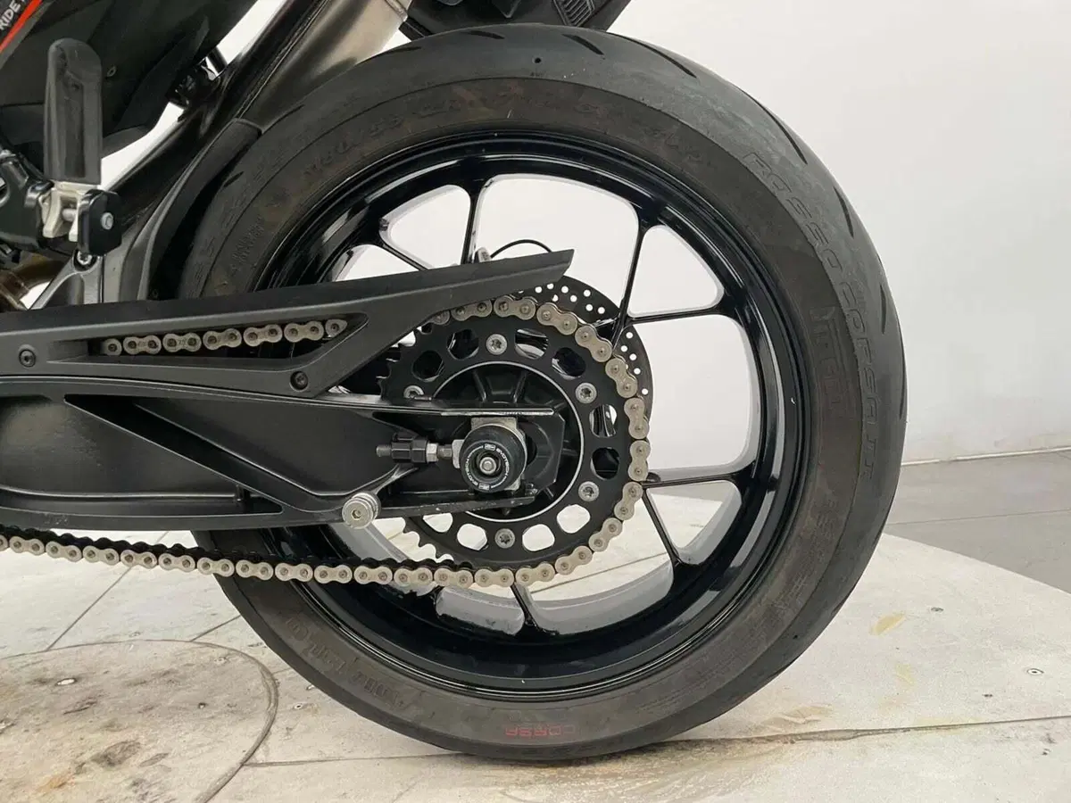 KTM 890 Duke (2021 - 23) (16)
