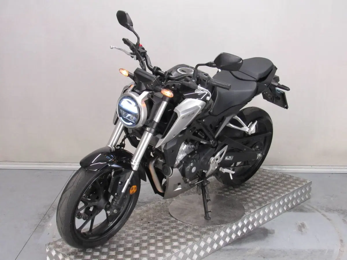 Honda CB 125 R (2018 - 20) (4)