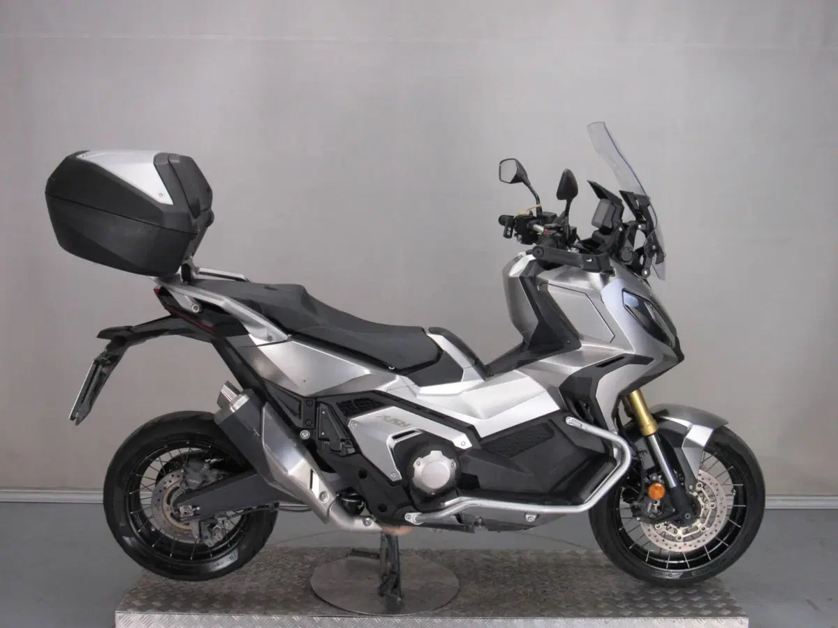 Honda X-ADV 750 DCT (2021 - 24) (2)