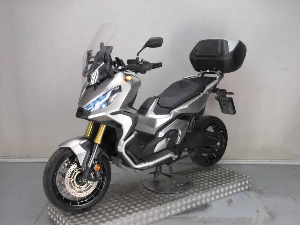 Honda X-ADV 750 DCT (2021 - 24) (4)