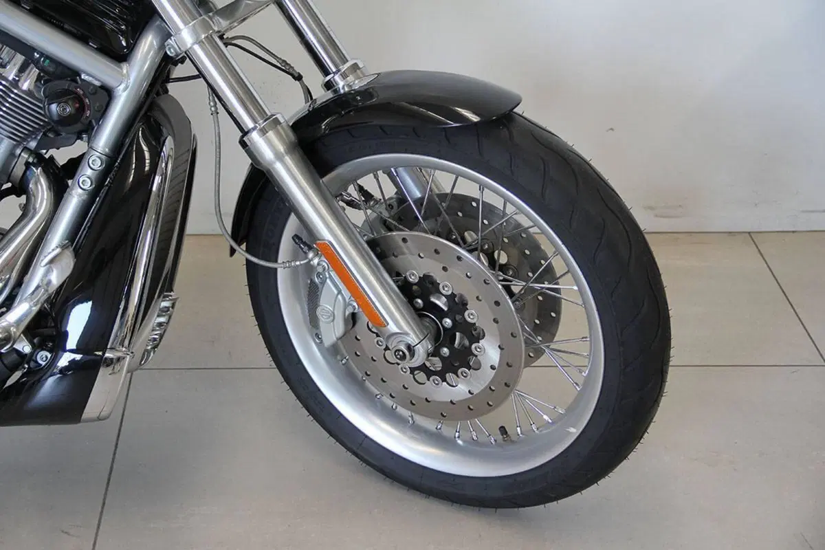 Harley-Davidson 1250 V-Rod (2008 - 12) - VRSCAW (6)