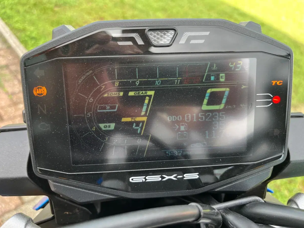 Suzuki GSX-S1000 (2021 - 25) (13)