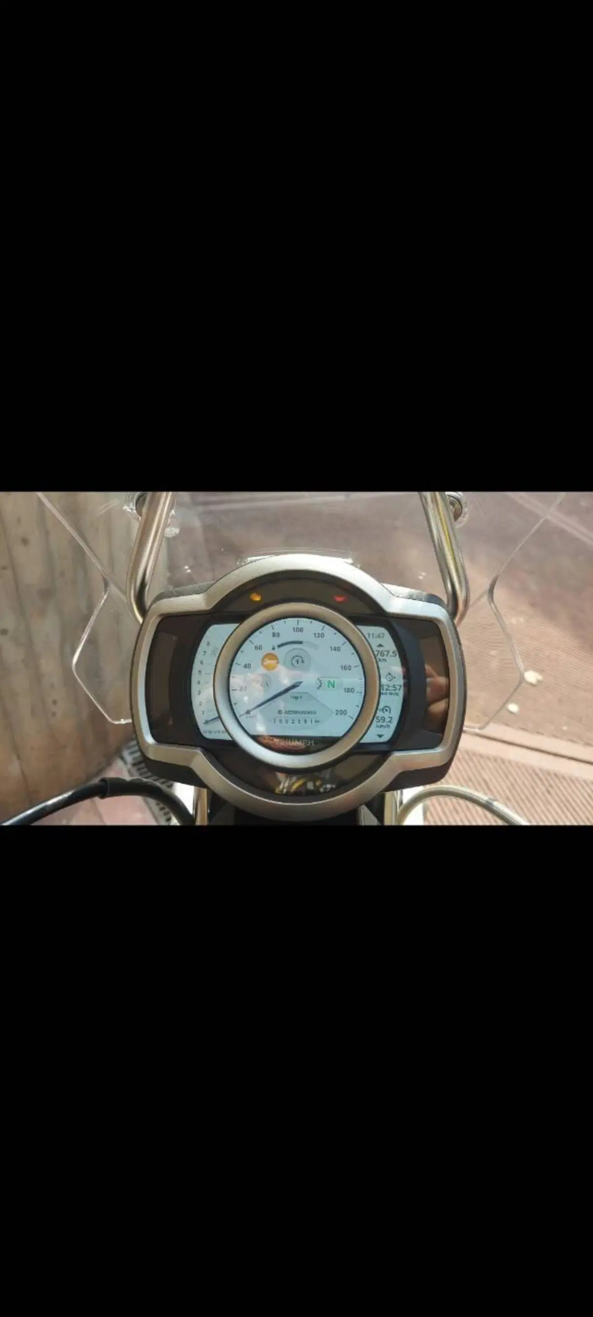 Triumph Scrambler 1200 XE (2024 - 25) (3)