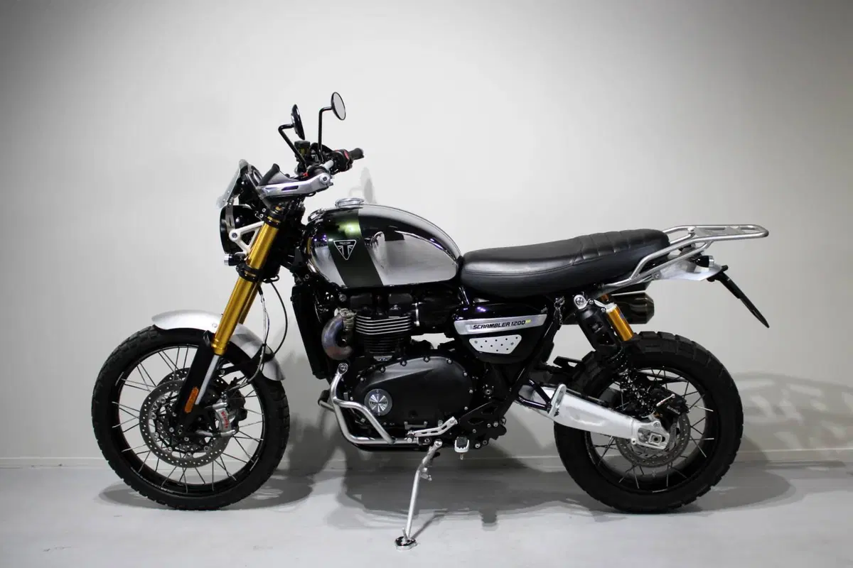 Triumph Scrambler 1200 XE Chrome Edition (2023) (4)