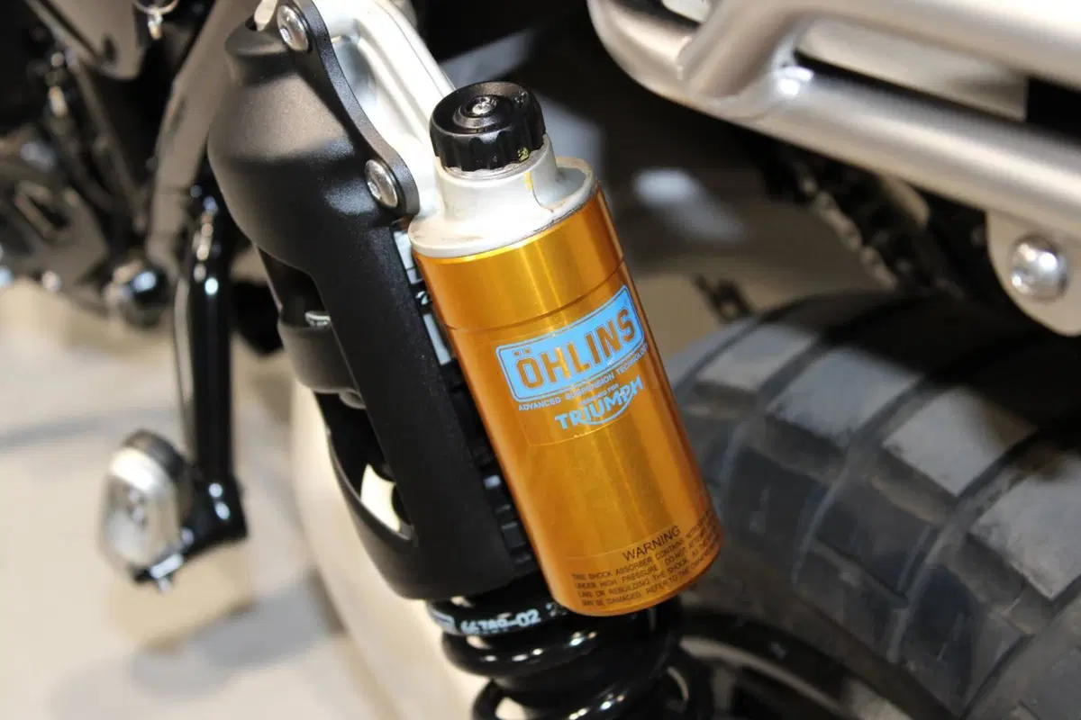 Triumph Scrambler 1200 XE Chrome Edition (2023) (8)