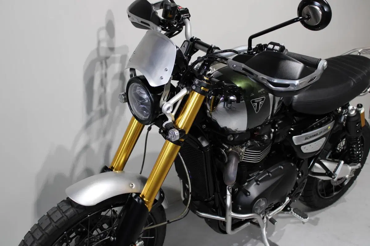 Triumph Scrambler 1200 XE Chrome Edition (2023) (9)