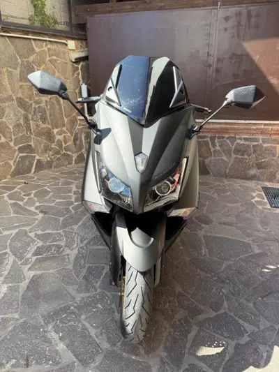 Yamaha T-Max 530 Black Max (2012 - 14) usata