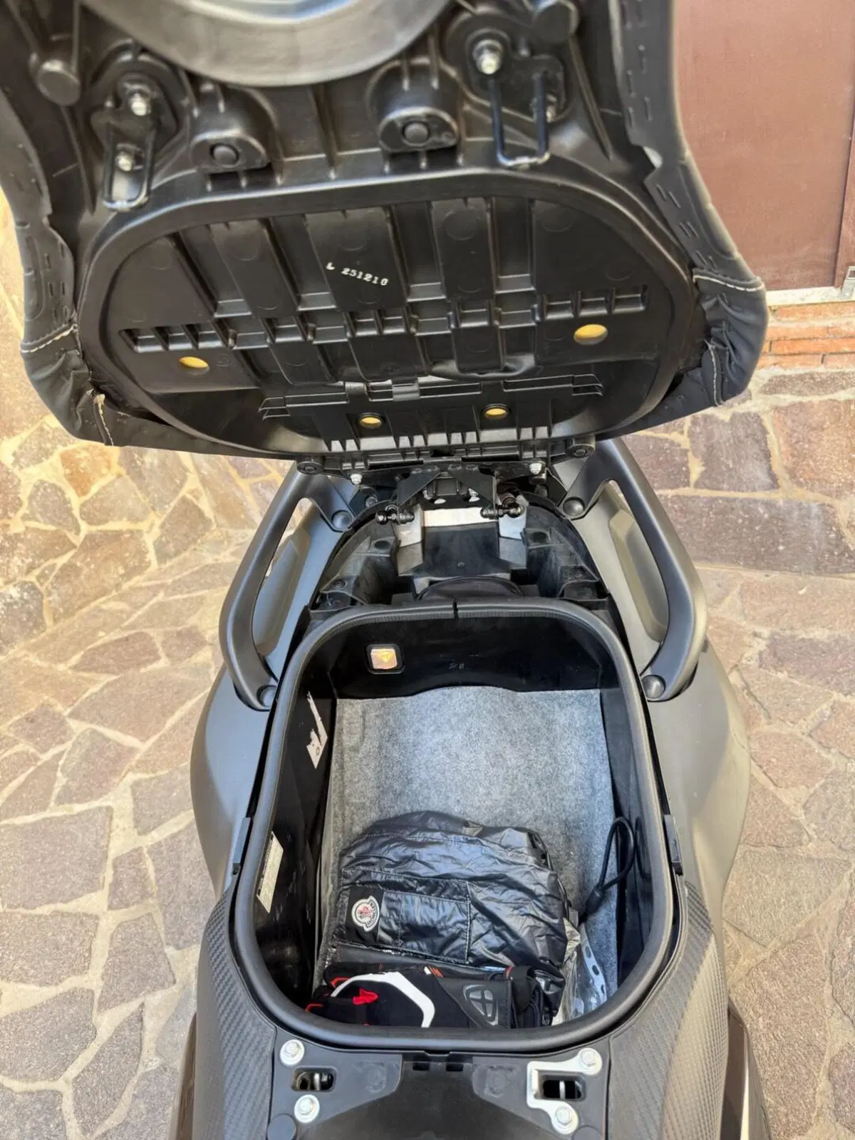 Yamaha T-Max 530 Black Max (2012 - 14) (9)
