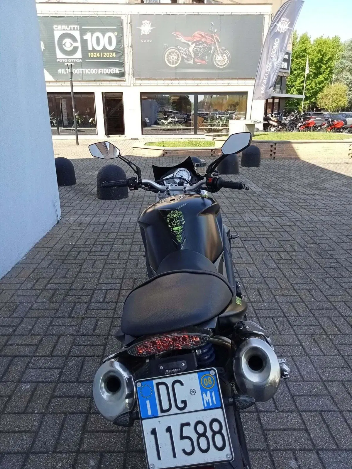 Triumph Speed Triple 1050 (2005 - 11) (8)