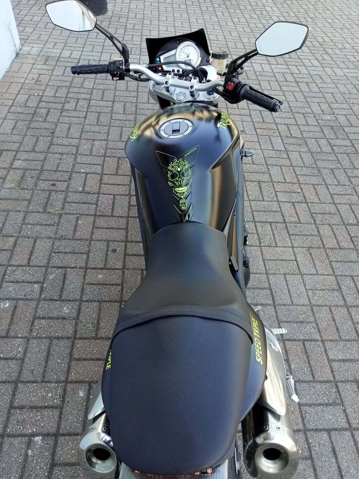 Triumph Speed Triple 1050 (2005 - 11) (9)