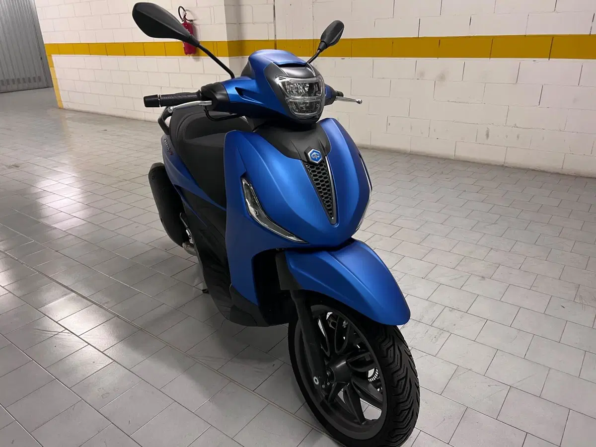 Piaggio Beverly 300 S ABS-ASR (2021 - 25) (2)