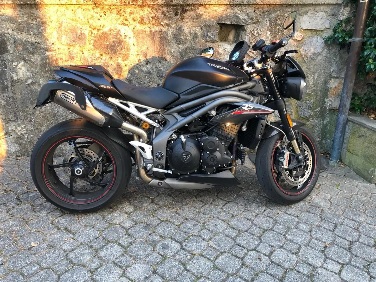 Triumph Speed Triple 1050 RS (2018 - 20) (3)