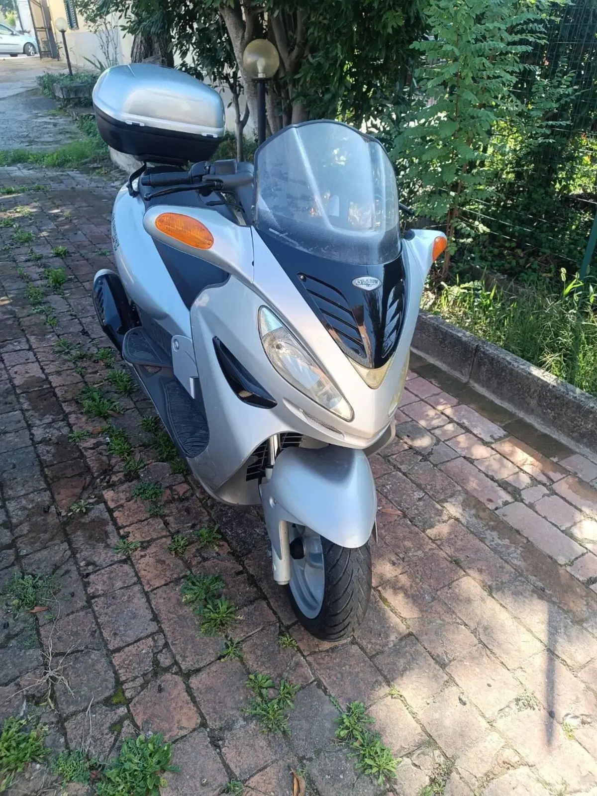 Malaguti Madison 150 4T (5)