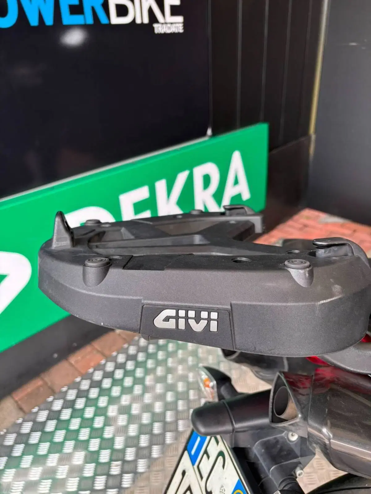 Aprilia Shiver 750 ABS (2010 - 17) (4)