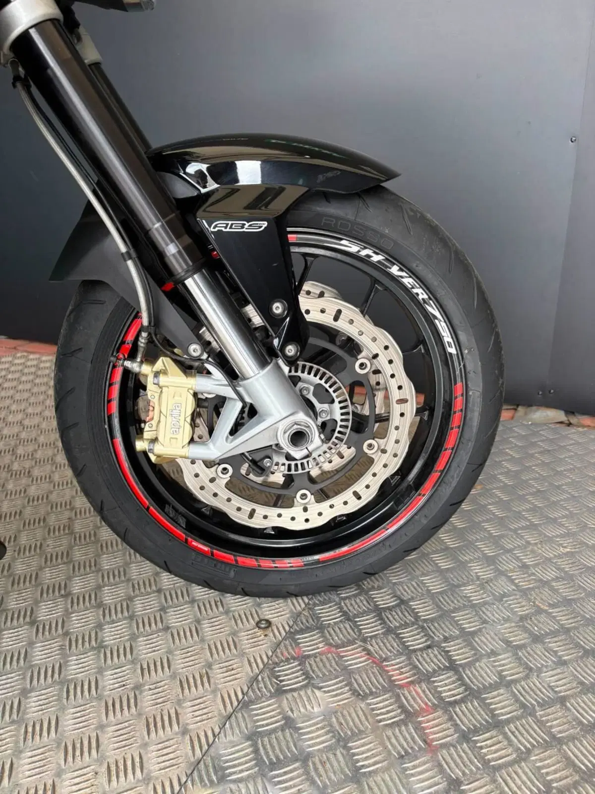 Aprilia Shiver 750 ABS (2010 - 17) (18)