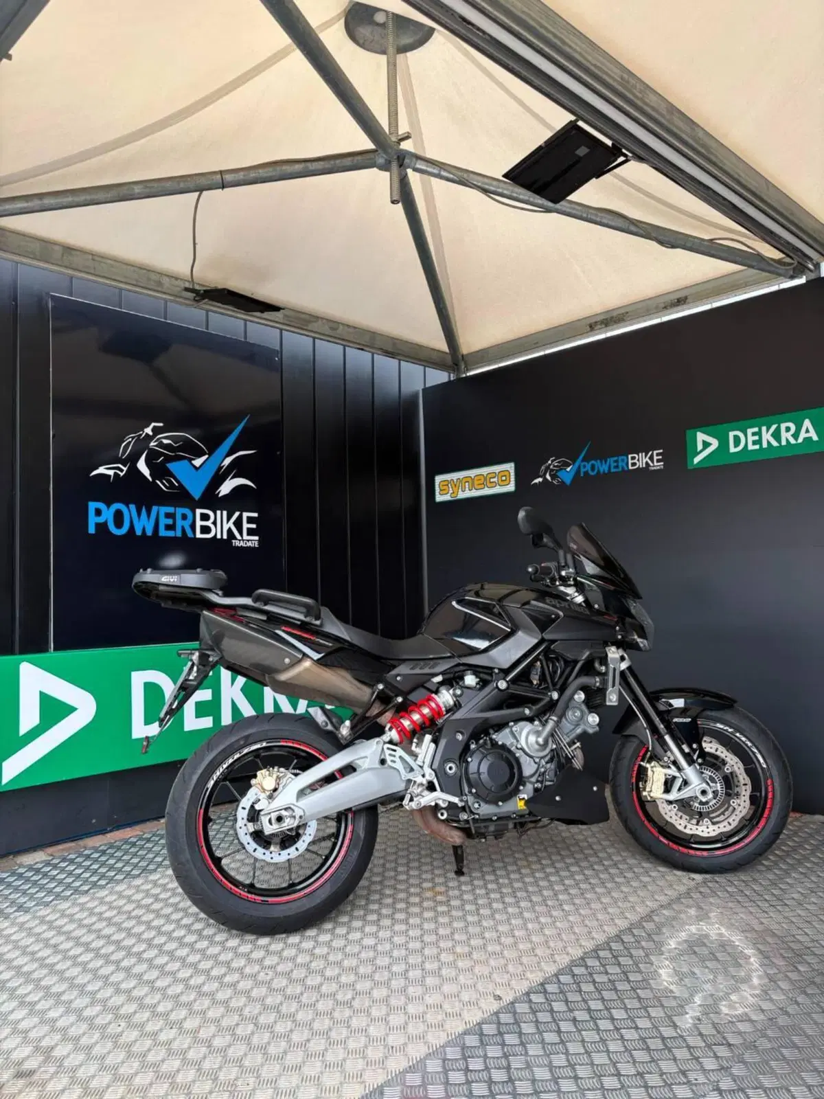 Aprilia Shiver 750 ABS (2010 - 17) (2)