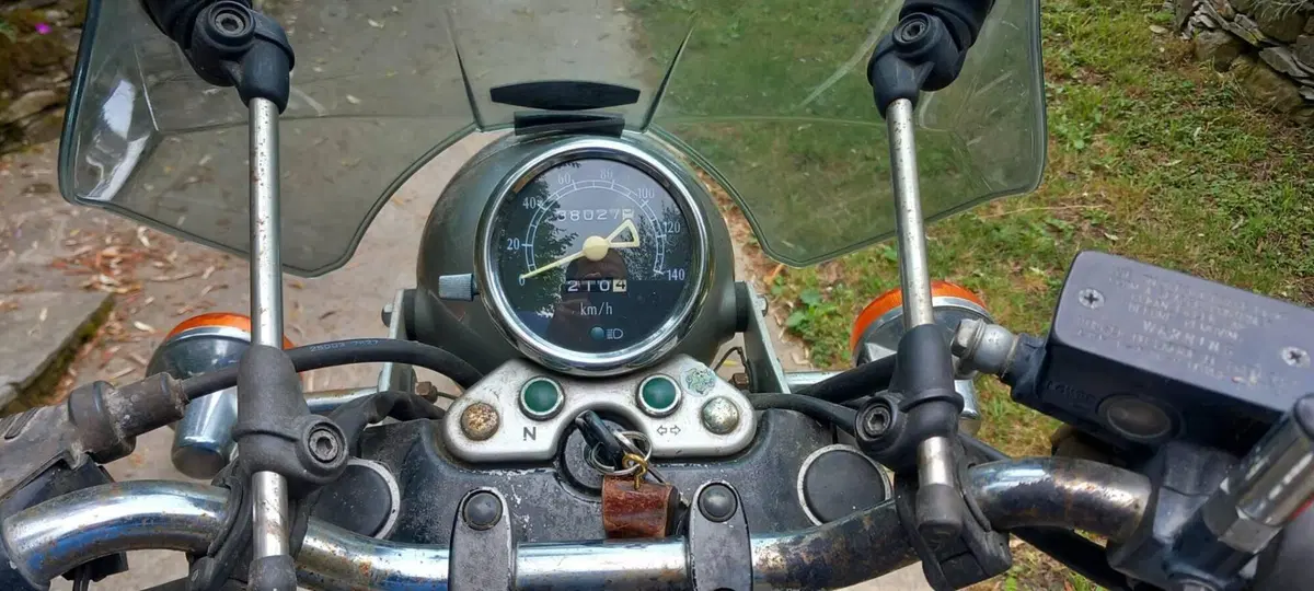 Suzuki TU 250 XX Super Classic (1996 - 00) (3)