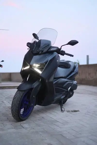 Yamaha X-Max 300 (2021 - 24) usata