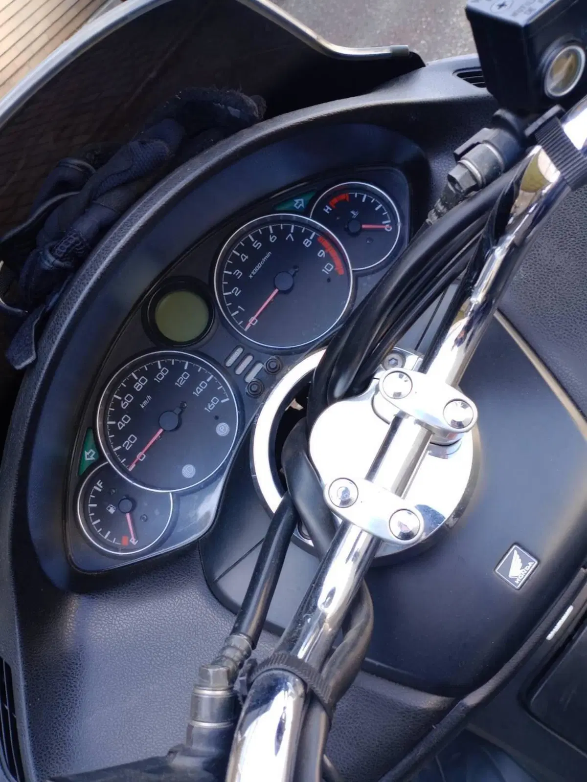 Honda Forza 250 X (2005 - 07) (6)