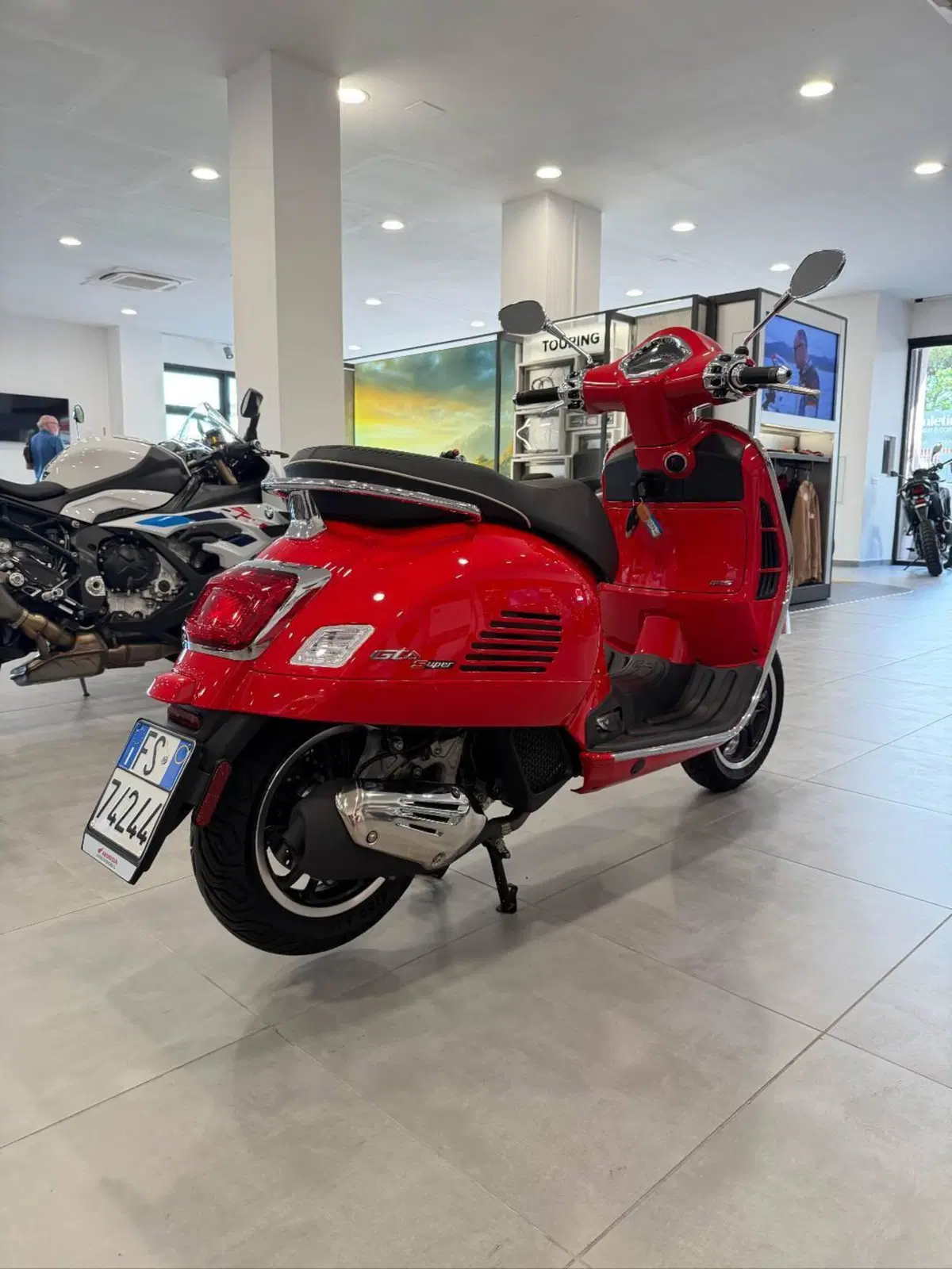Vespa GTS 125 Super (2025 - 26) (8)