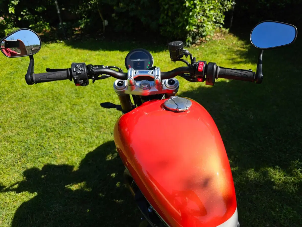 Triumph Speed Twin 1200 RS (2025 - 26) (4)