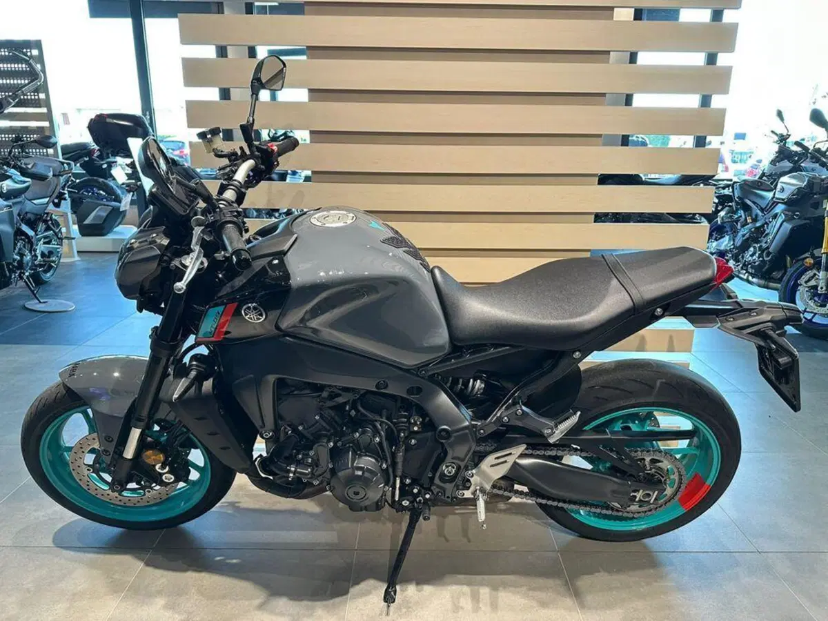 Yamaha MT-09 (2021 - 23) (2)