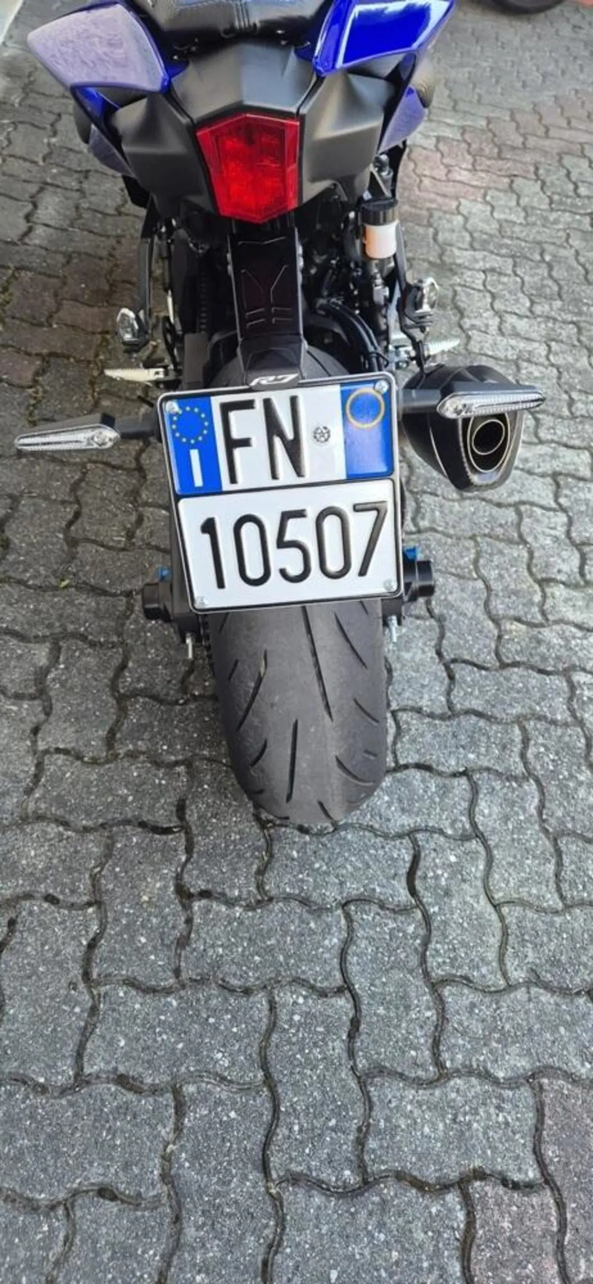 Yamaha YZF R7 (2021 - 25) (2)