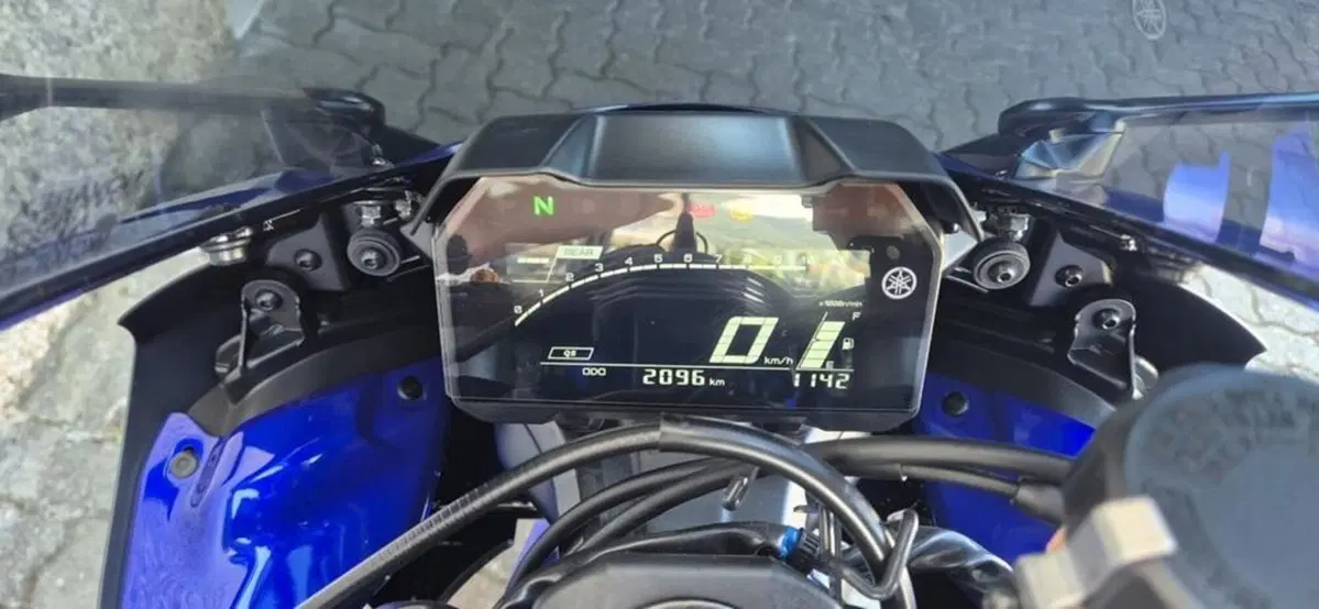 Yamaha YZF R7 (2021 - 25) (3)