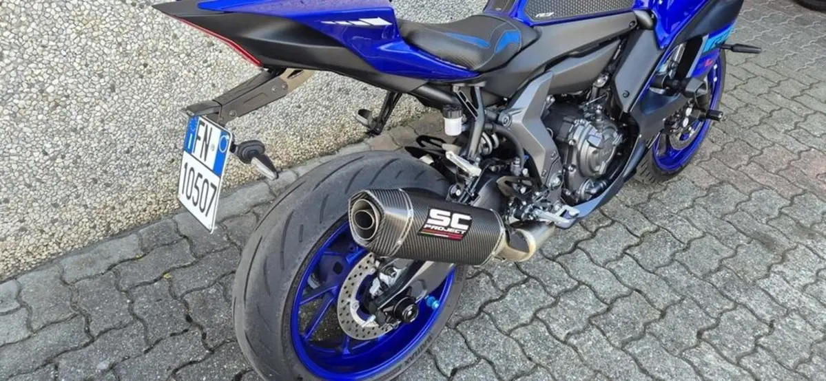 Yamaha YZF R7 (2021 - 25) (7)