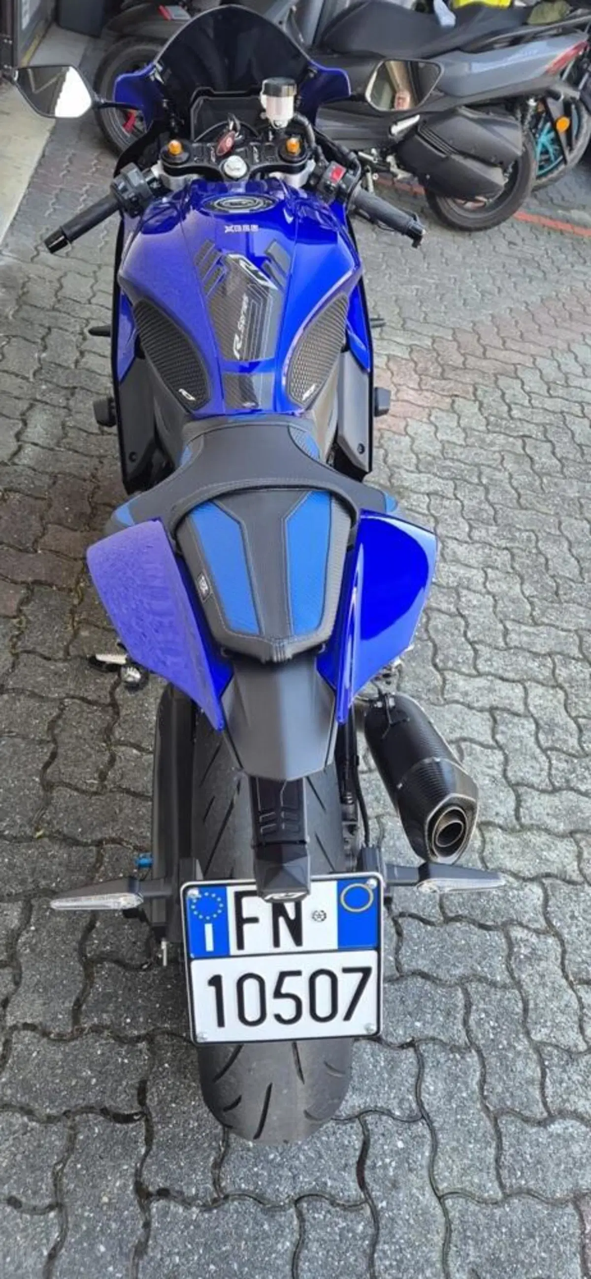 Yamaha YZF R7 (2021 - 25) (8)