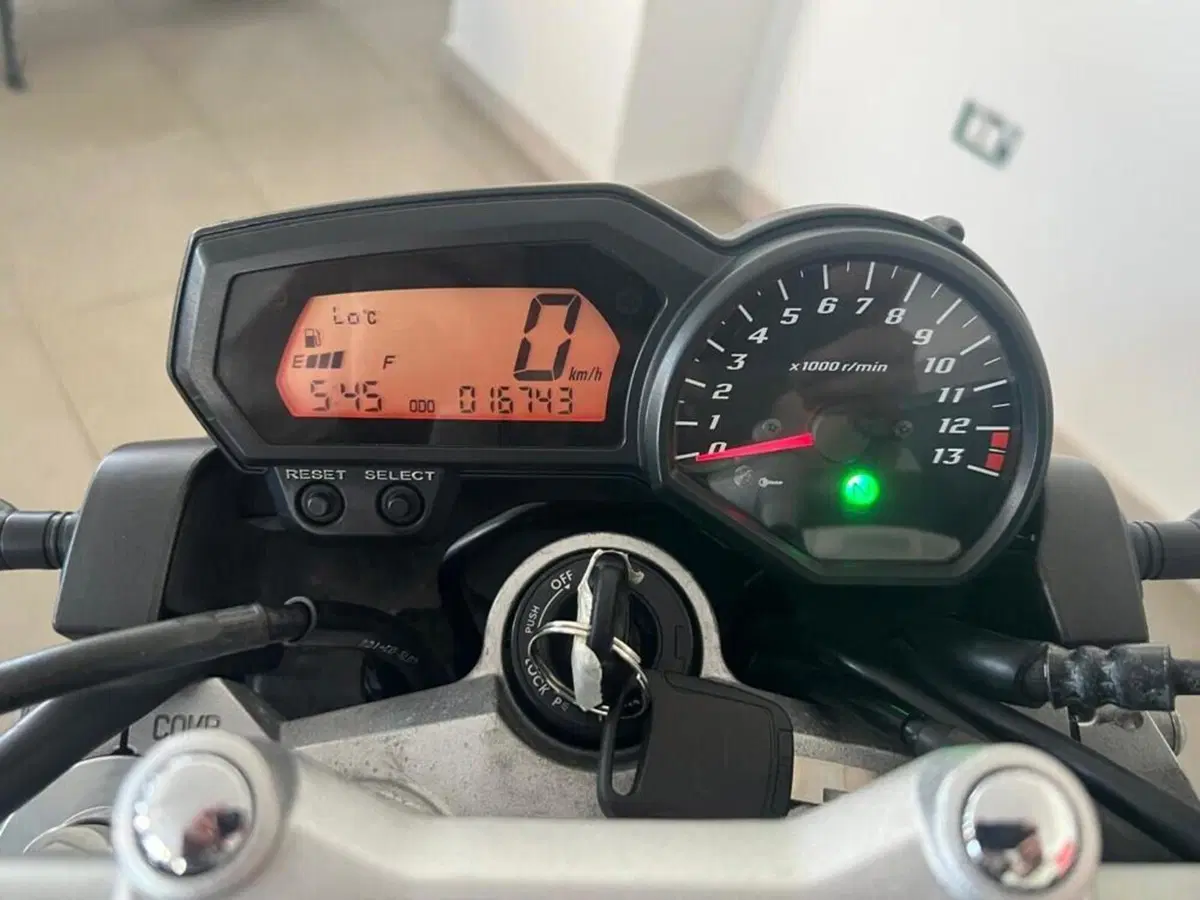 Yamaha FZ1 (2006 - 16) (2)