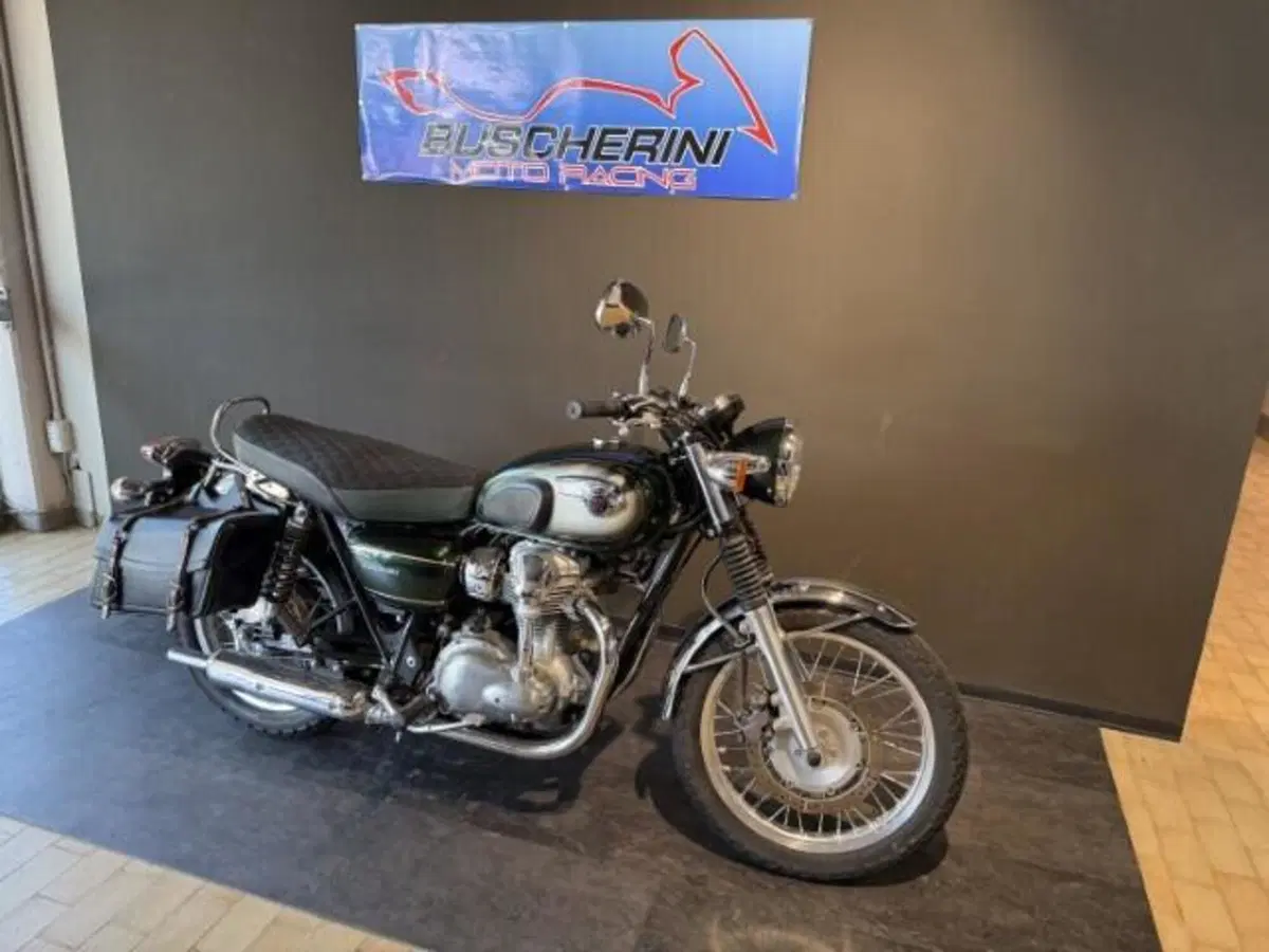 Kawasaki W 800 (2010 - 17) (4)