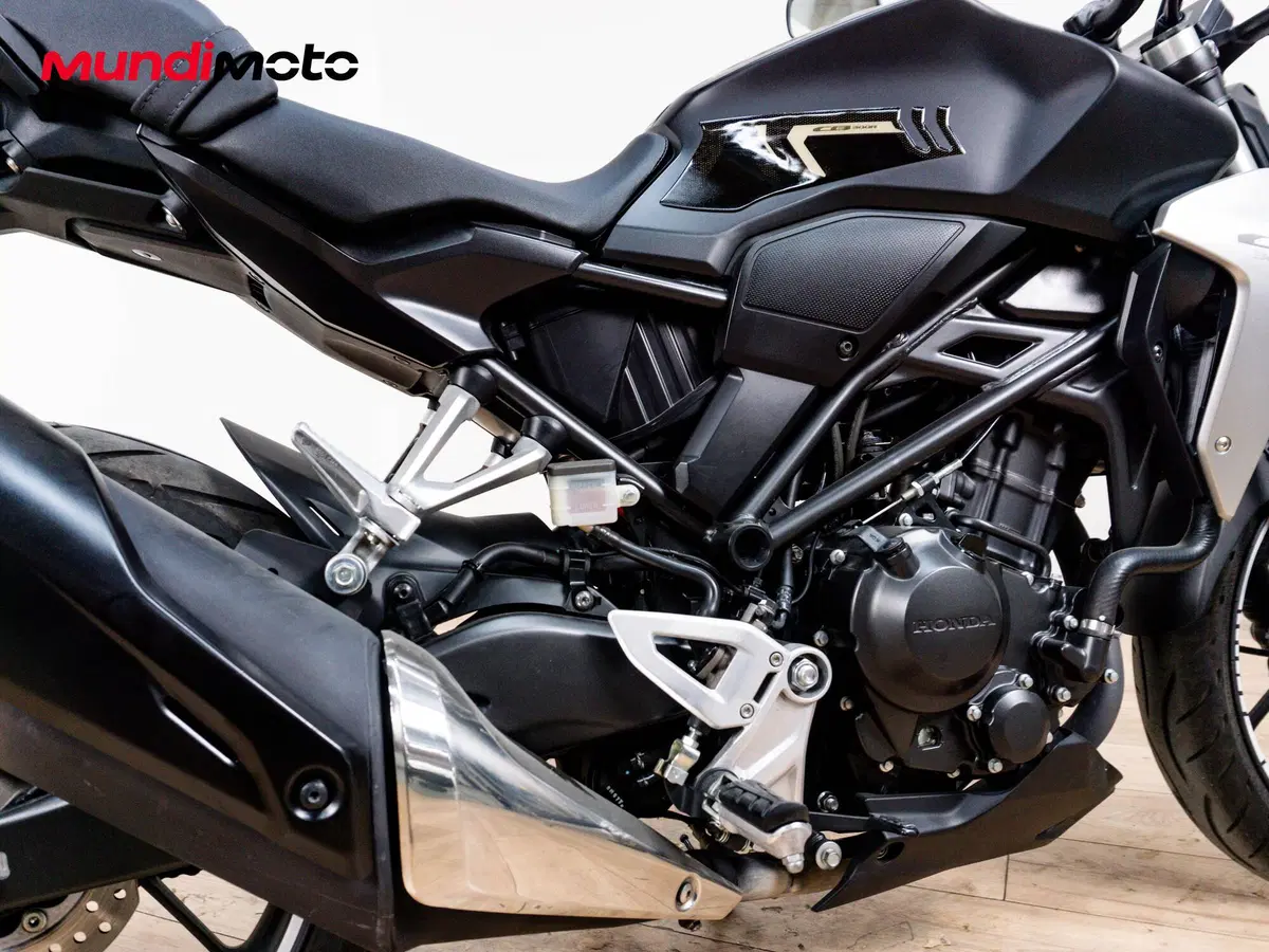 Honda CB 300 R (2020 - 21) (4)
