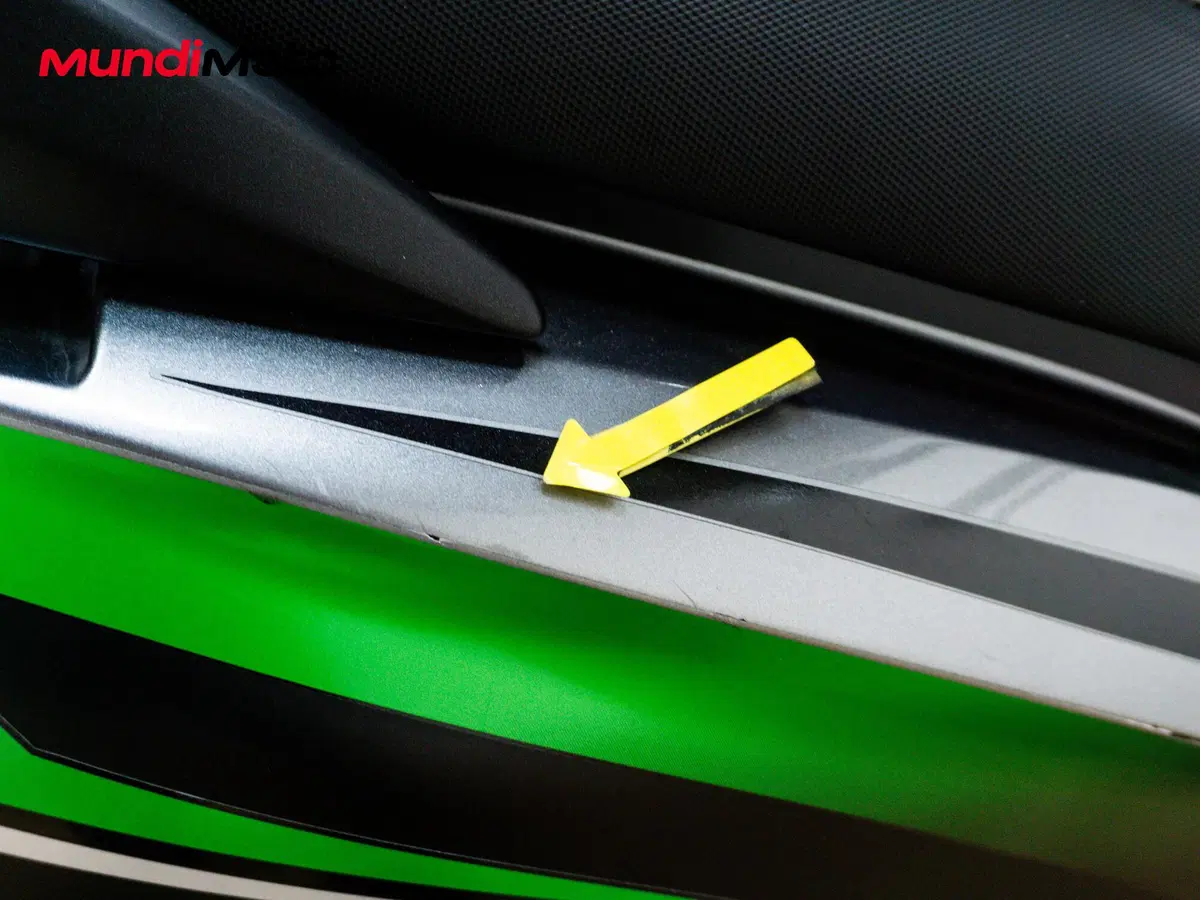 Kawasaki J 300 ABS (2014 - 16) (14)