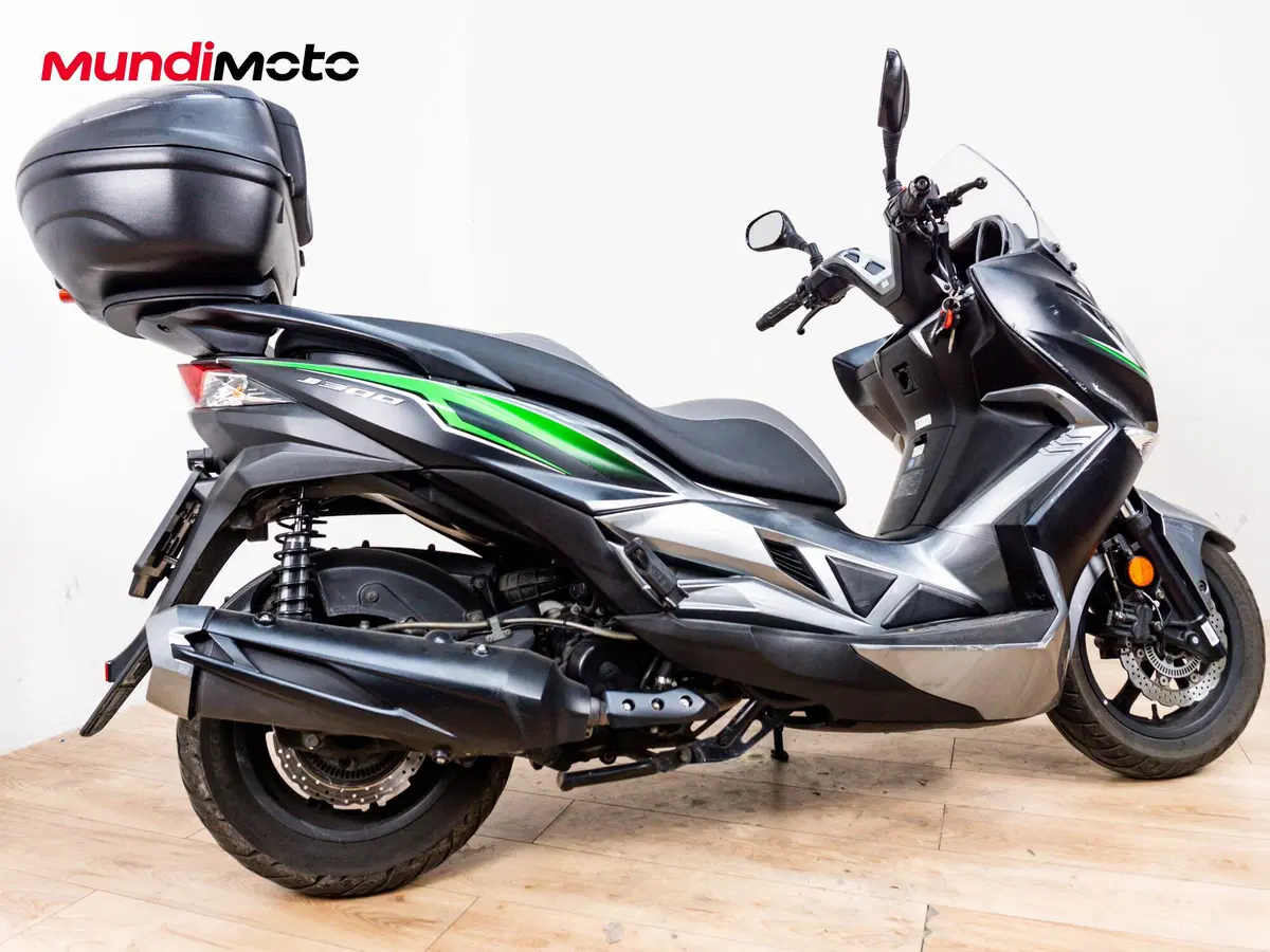 Kawasaki J 300 ABS (2014 - 16) (3)