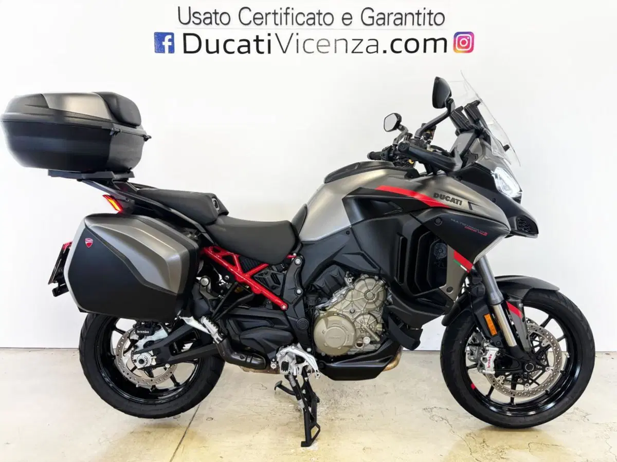 Ducati Multistrada V4 S Grand Tour (2024)
