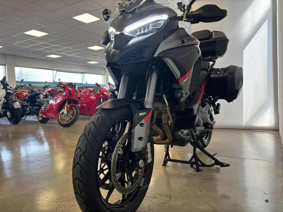 Ducati Multistrada V4 S Grand Tour (2024) (2)