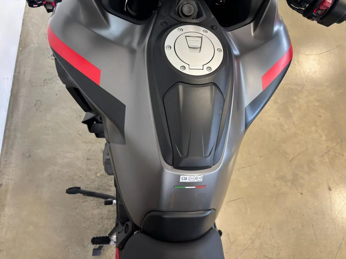 Ducati Multistrada V4 S Grand Tour (2024) (10)